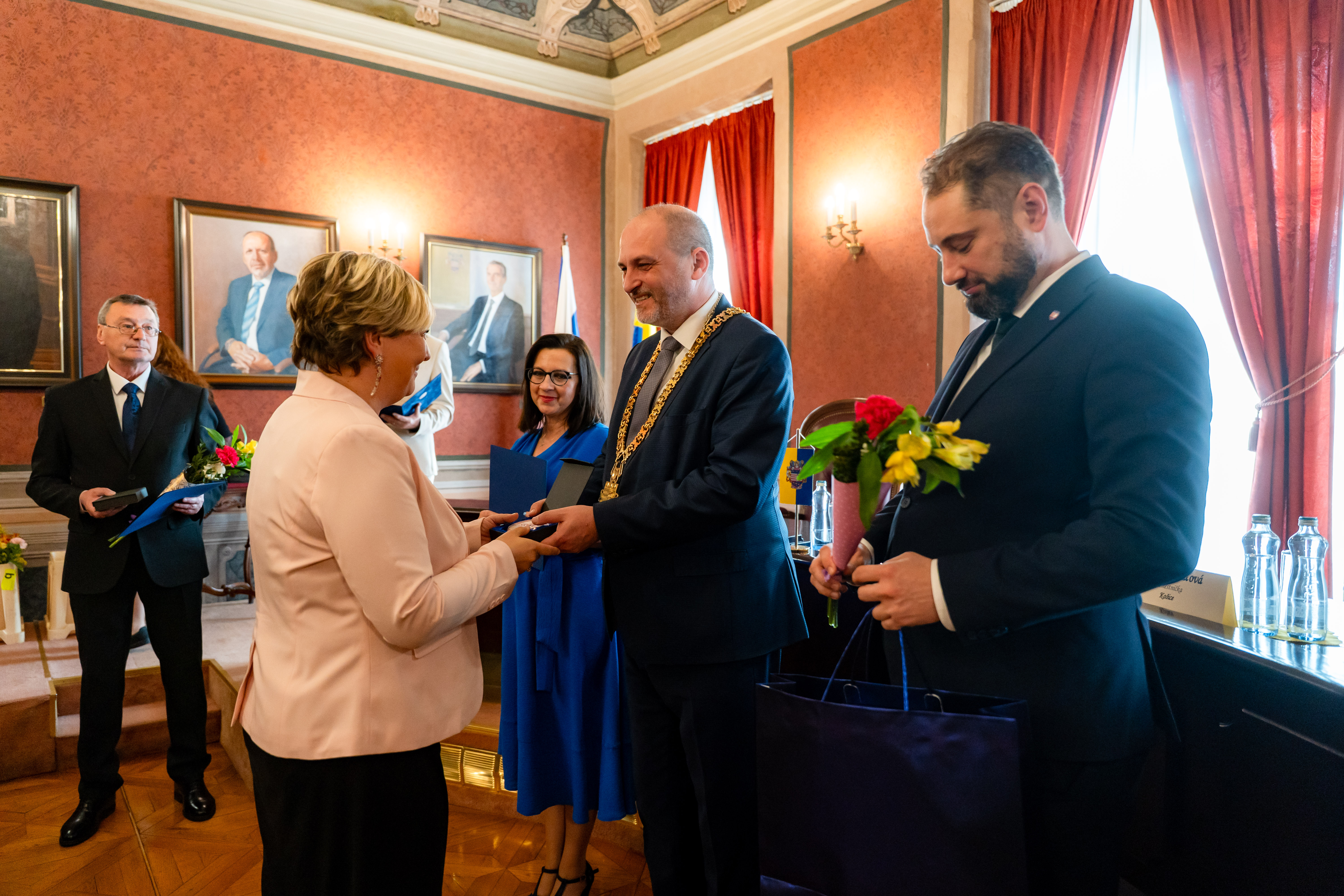 SLAVNOSTNY CEREMONIAL - Magistratu mesta Kosice socialnym pracovnikom Srdce pre Kosice-1-33